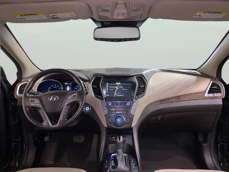 2017 Hyundai Santa Fe Limited Ultimate