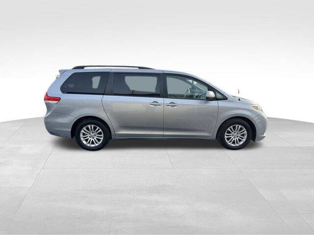 2012 Toyota Sienna