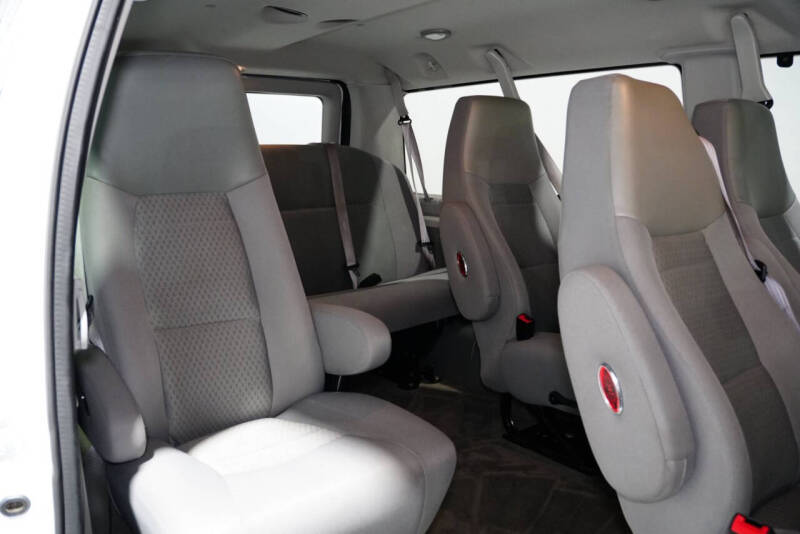 2014 Ford E-Series E-150 XLT