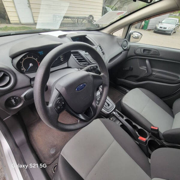 2016 Ford Fiesta S