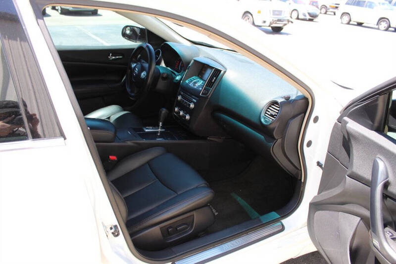 2014 Nissan Maxima
