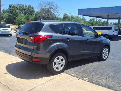 2019 Ford Escape S
