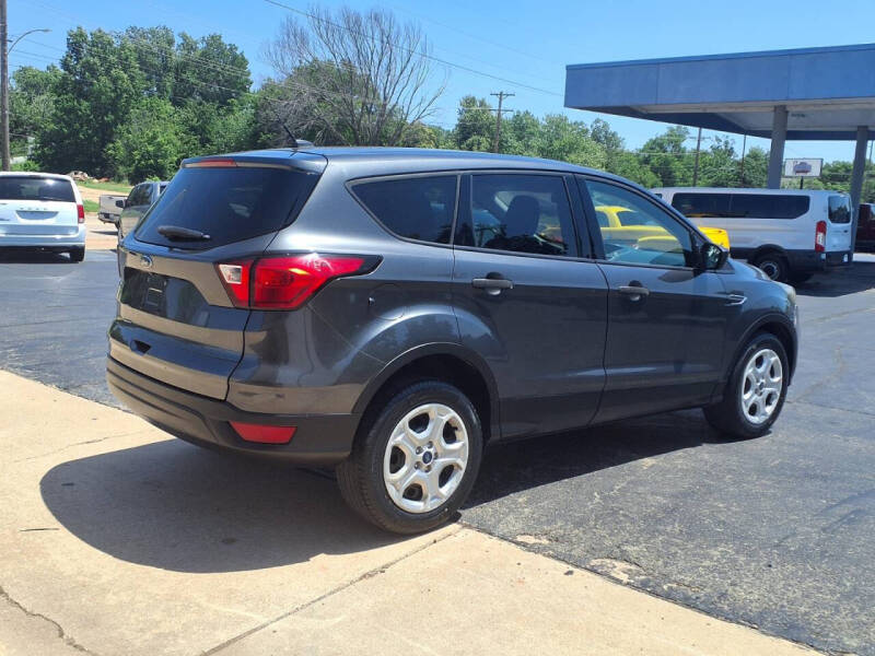 2019 Ford Escape S