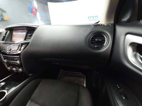 2020 Nissan Pathfinder S