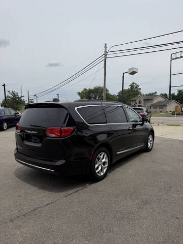 2017 Chrysler Pacifica Touring Plus