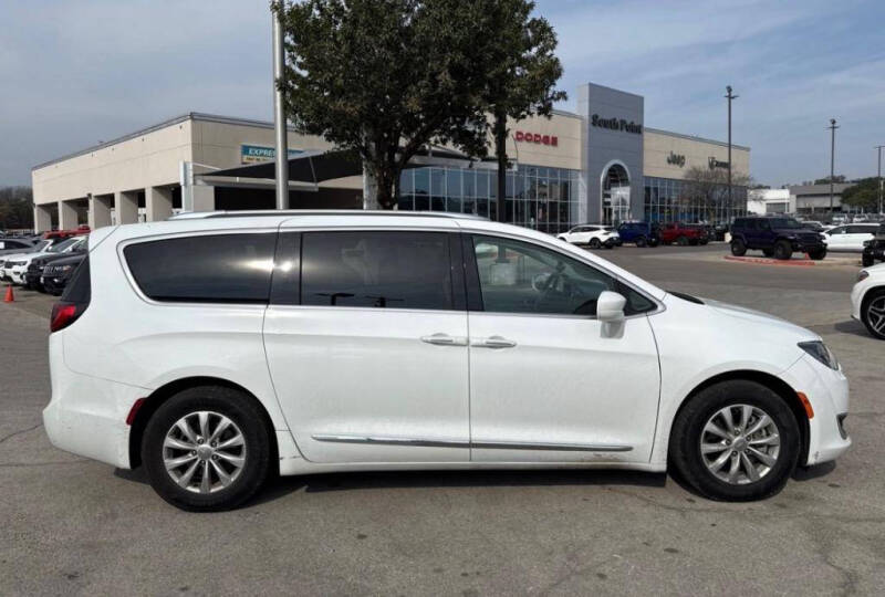 2019 Chrysler Pacifica Touring L