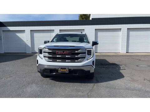 2025 GMC Sierra 1500 SLE