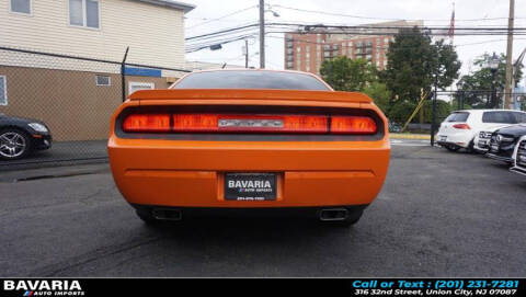 2014 Dodge Challenger R/T Plus