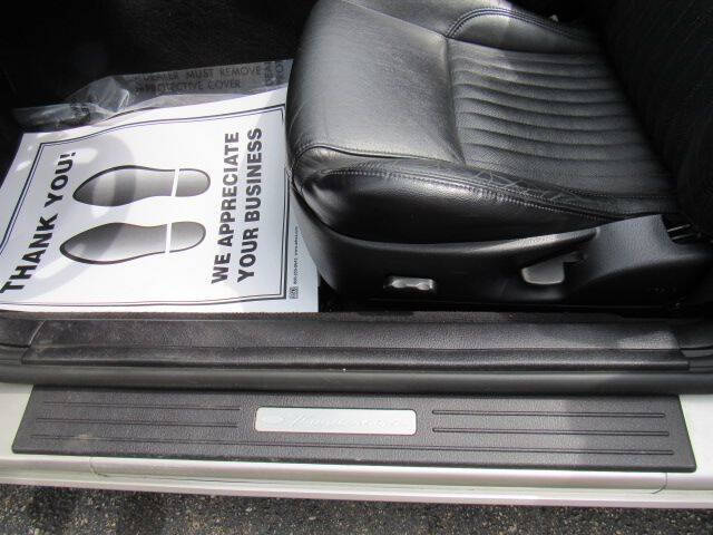 2005 Ford Thunderbird Deluxe