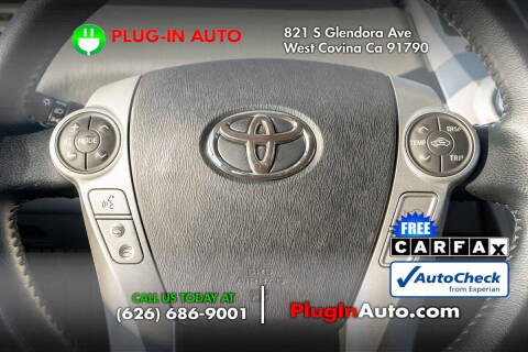 2013 Toyota Prius v Five