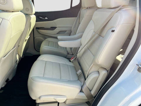 2022 GMC Acadia Denali