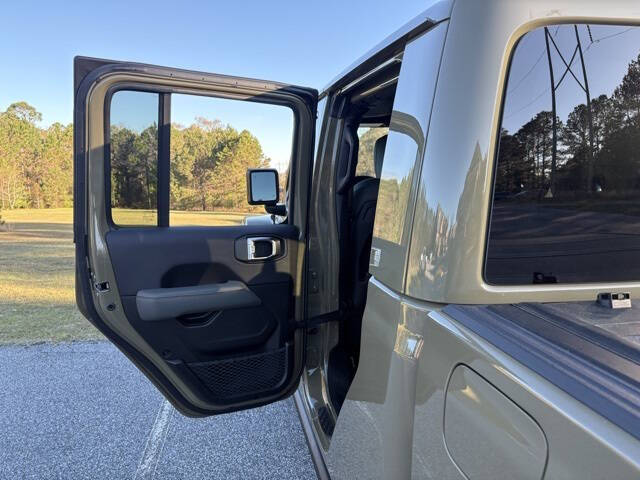 2025 Jeep Gladiator Mojave