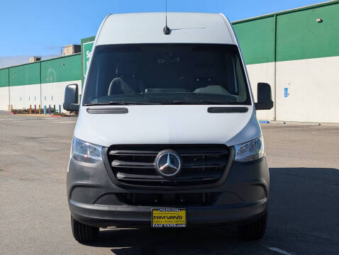 2024 Mercedes-Benz eSprinter 2500