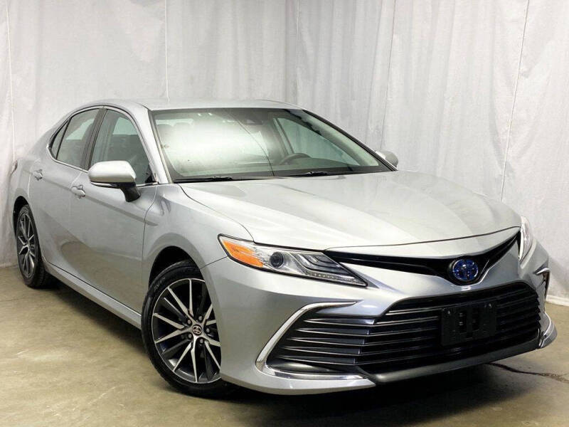 2022 Toyota Camry Hybrid XLE