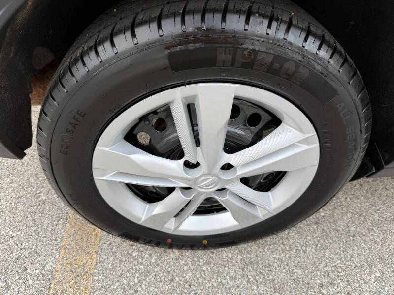 2023 Nissan Kicks S
