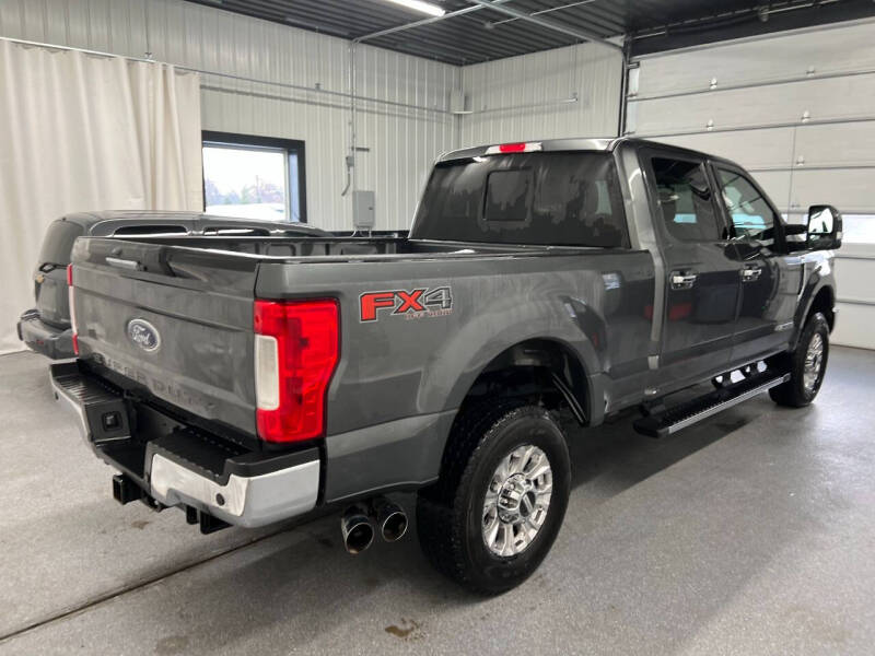 2017 Ford F-350 Super Duty Lariat