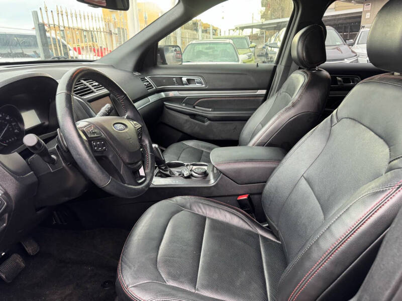 2017 Ford Explorer Sport