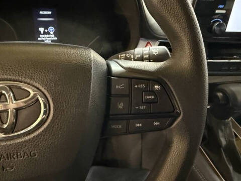 2024 Toyota Sienna LE 8-Passenger