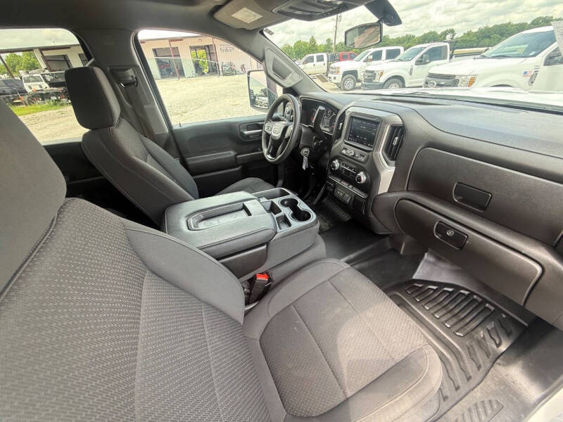 2023 GMC Sierra 2500HD Pro