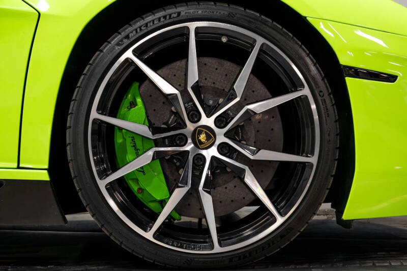 2015 Lamborghini Aventador LP 700-4