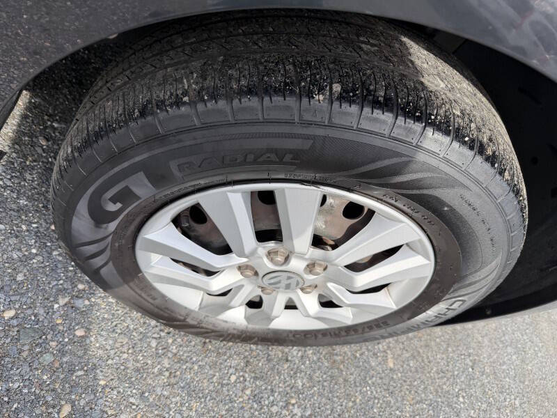 2012 Volkswagen Routan S