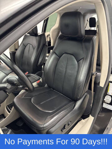 2017 Chrysler Pacifica Touring-L