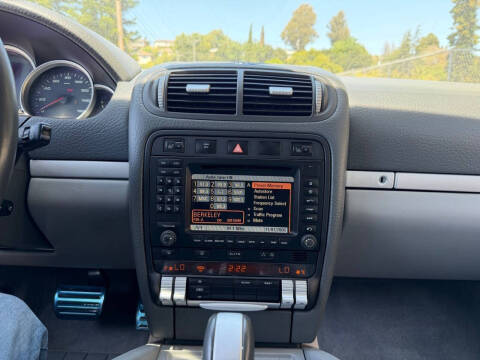 2004 Porsche Cayenne S