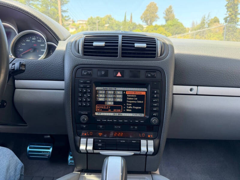 2004 Porsche Cayenne S