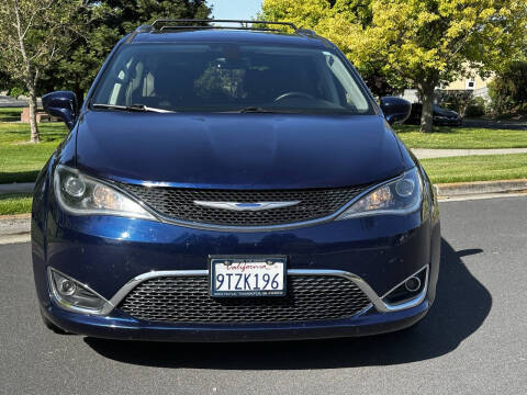 2019 Chrysler Pacifica Touring L