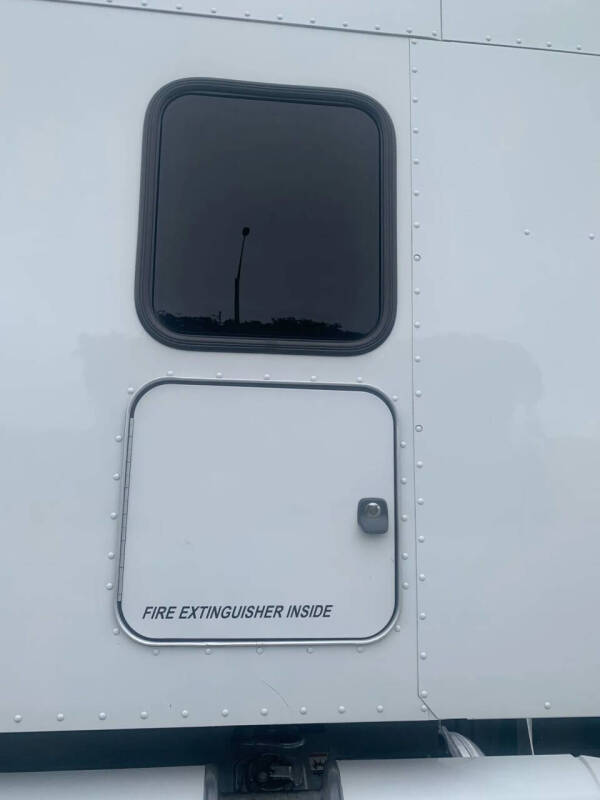 2019 Peterbilt 579