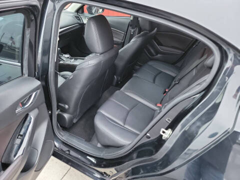 2018 Mazda MAZDA3 Touring