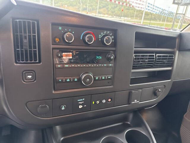 2025 Chevrolet Express 2500