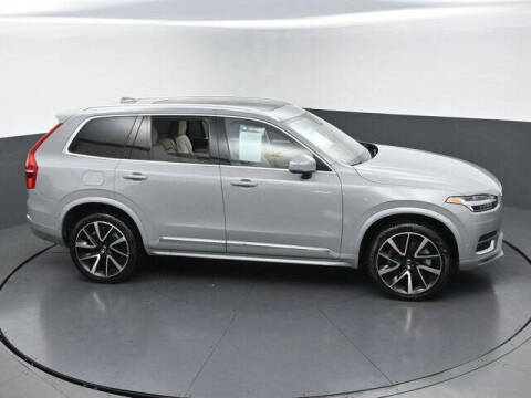 2025 Volvo XC90 B5 Plus Bright Theme