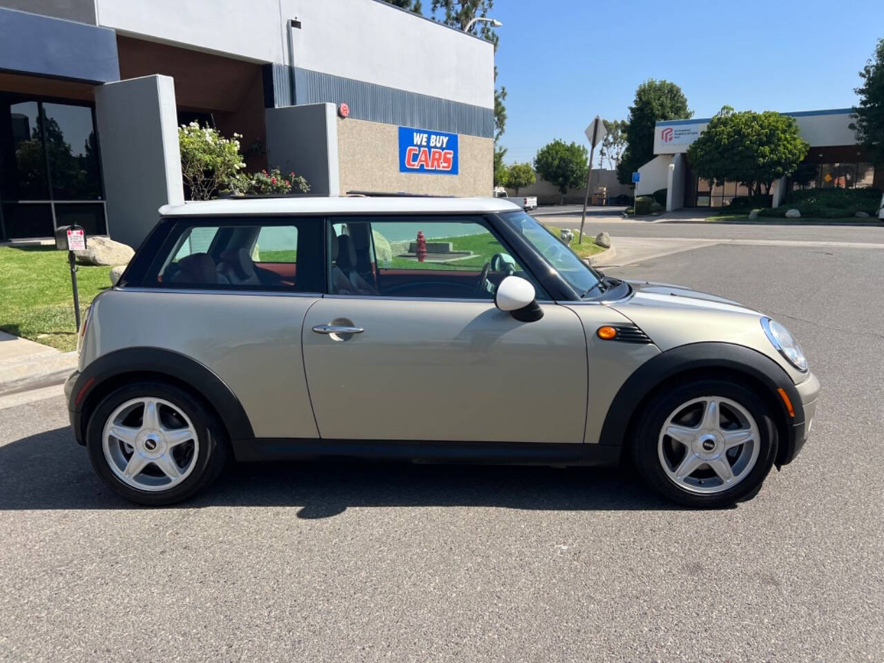 2007 MINI Cooper for sale at ZRV AUTO INC in Brea, CA