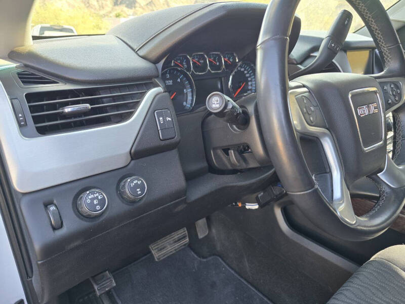 2017 GMC Yukon XL SLE