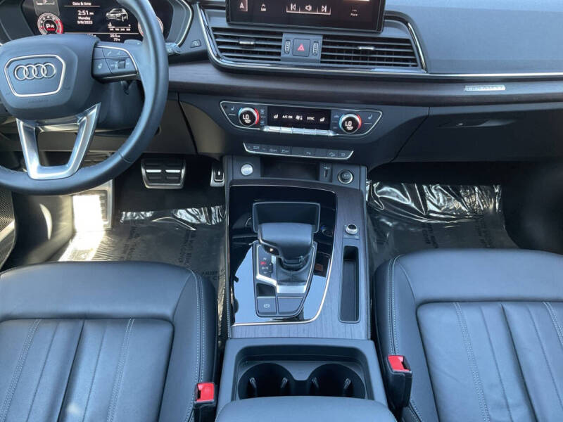 2023 Audi Q5 quattro Premium Plus 40 TFSI