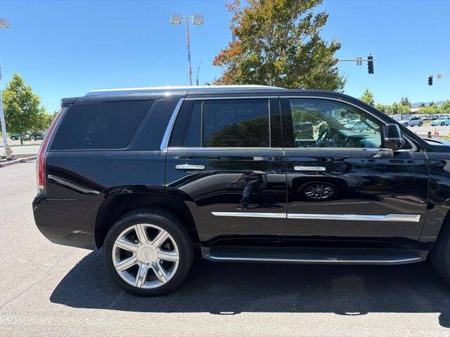 2018 Cadillac Escalade Luxury