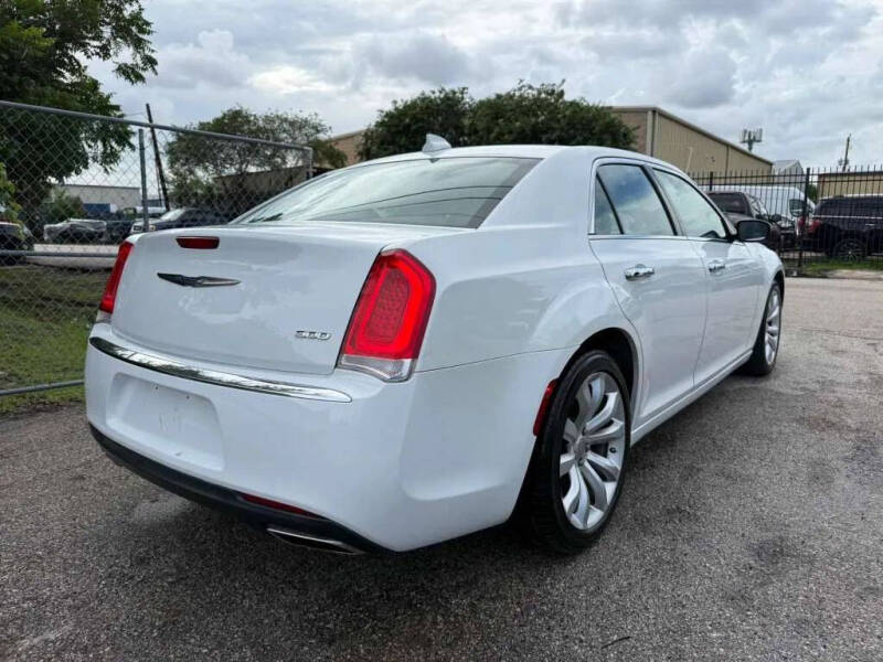 2019 Chrysler 300 Limited