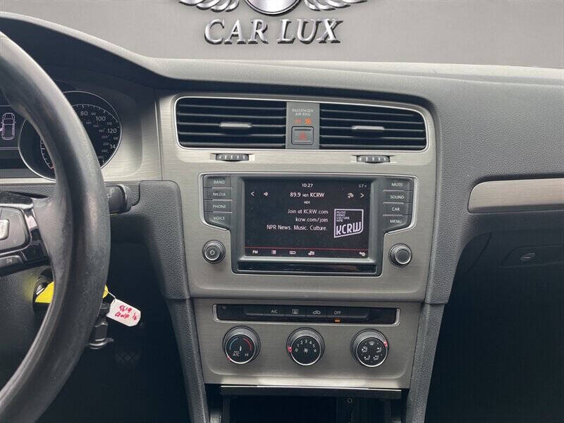 2016 Volkswagen Golf TSI S