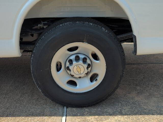 2025 Chevrolet Express 2500