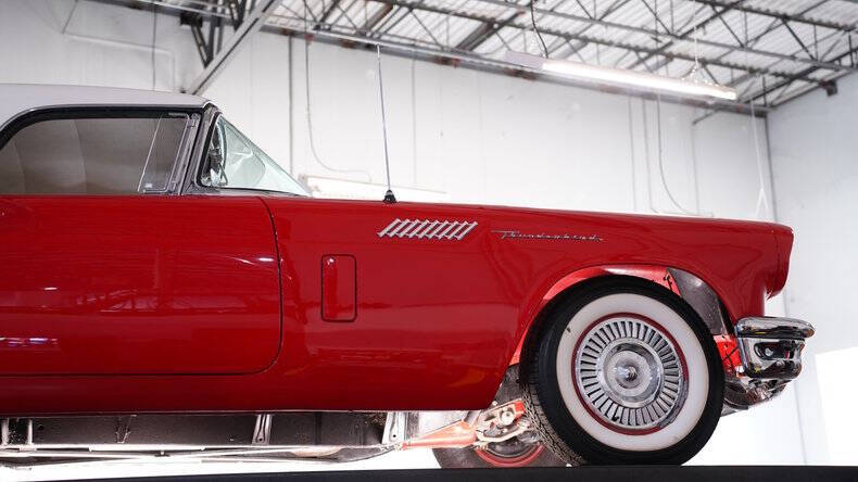 1957 Ford Thunderbird