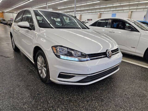 2019 Volkswagen Golf SE