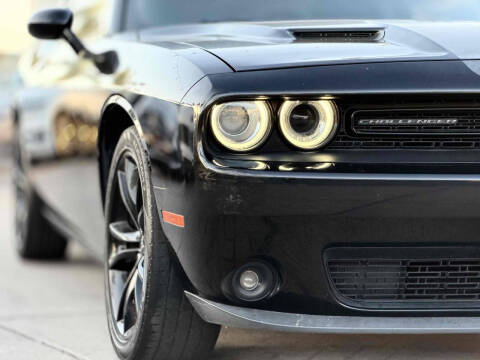 2017 Dodge Challenger SXT