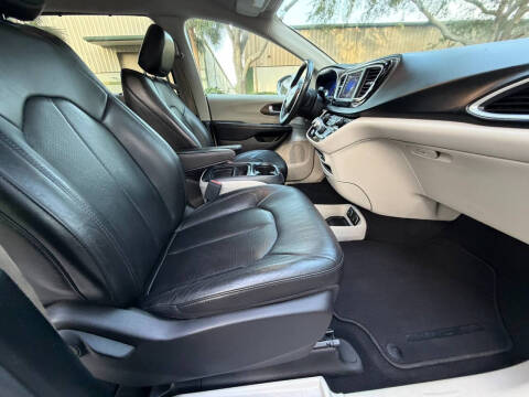 2018 Chrysler Pacifica Touring L