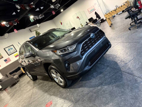 2021 Toyota RAV4 Hybrid XLE Premium