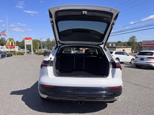 2024 Audi Q8 e-tron quattro Premium