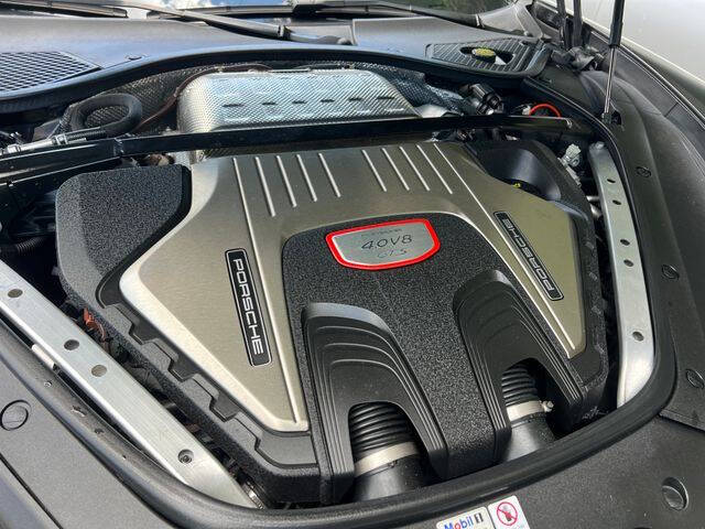 2020 Porsche Panamera GTS Sport Turismo