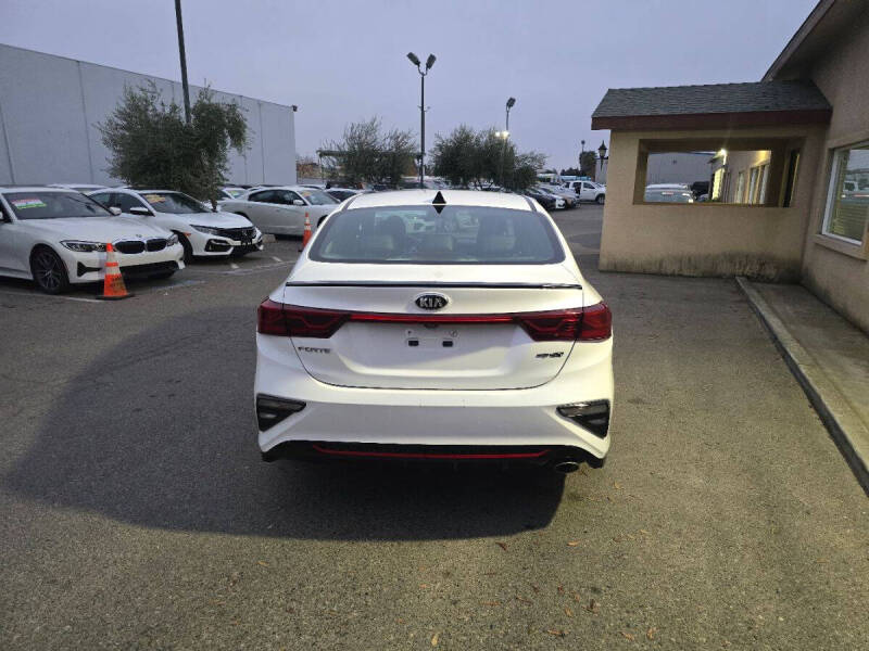 2021 Kia Forte GT Line