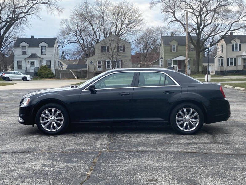 2021 Chrysler 300 Touring
