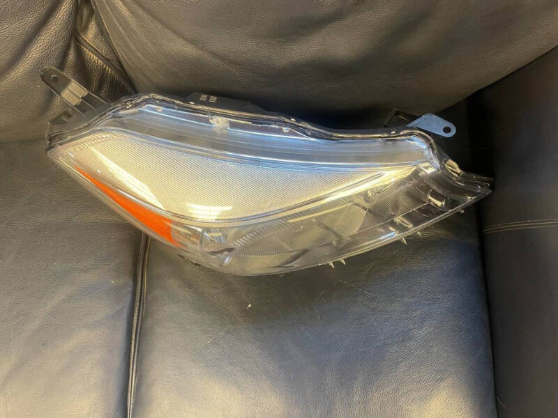 2005 Toyota YARIS HEADLIGHT RIGHT